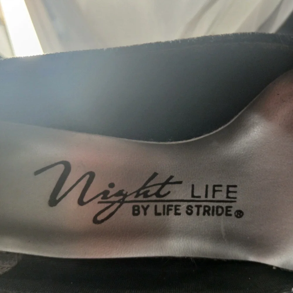 Night Life by Life Stride Womens 7.5‎ M Black Silver Glitter Velvet Pumps Heels